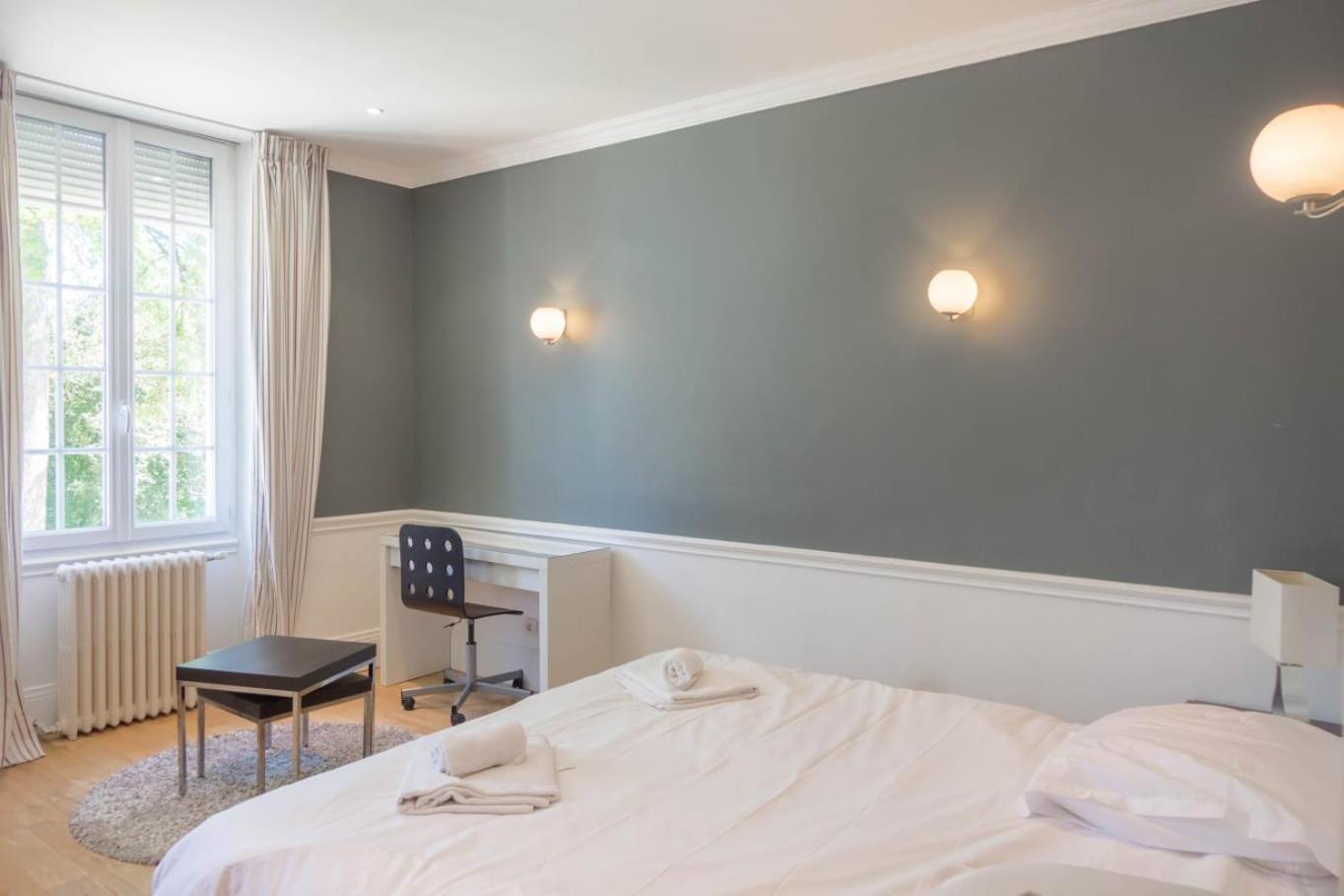 Maison Chaleureuse De 4 A 12 Personnes Neuville-aux-Bois 外观 照片
